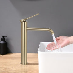 Visoka armatura za umivalnik brušeno zlato