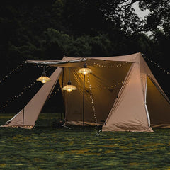 Viseča zunanja svetilka na baterije s senčnikom