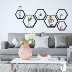 Stenske šestkotne police za dnevno sobo