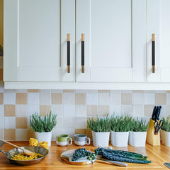 Komplet 10 črno-zlatih aluminijastih ročajev za pohištvo