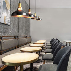 Vintage viseča svetilka iz medenine - črna