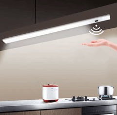 Senzorska LED nočna luč z USB napajanjem